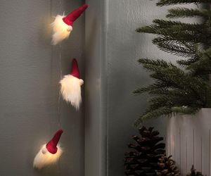 Świetlne dekoracje na Boże Narodzenie