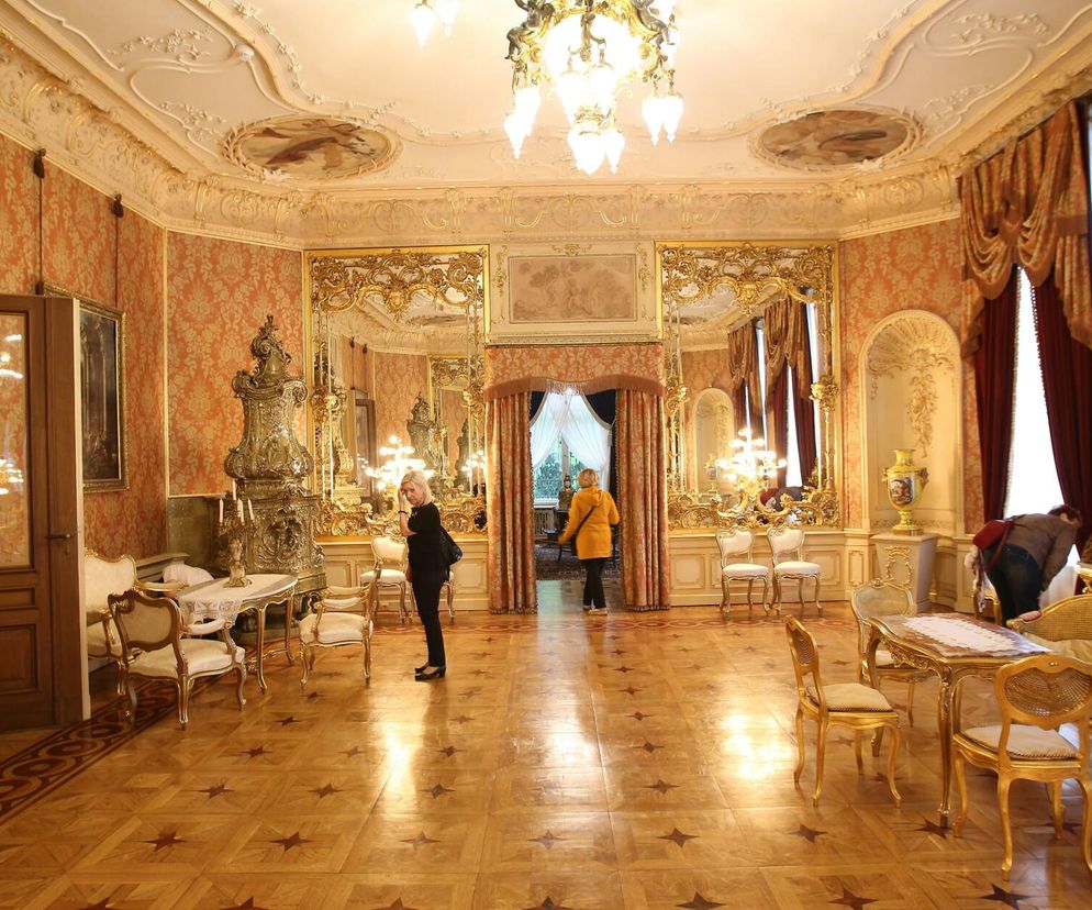 To najpiękniejszy pałac w województwie łódzkim. Elegancki, spójny i harmonijny