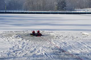 Pokazy ratownictwa lodowego na terenie kąpieliska Słupna w Mysłowicach