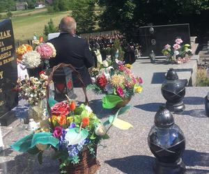 Pogrzeb ofiar wypadku w Boksycce. Zenon, Agnieszka, Paweł i Adrian zostaną pochowani razemmariusz m