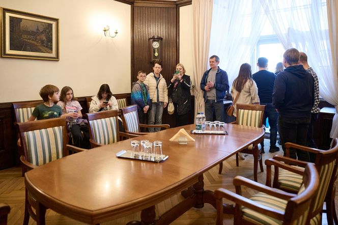 Gigantyczna kolejka w Olsztynie. Wszyscy chcieli zwiedzić to miejsce