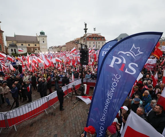 Zdarzenie pod znakiem gromów pod adresem Tuska!