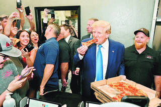 Rywale chcą eksmitować Trumpa do Kaliforni