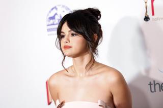 Selena Gomez zaprasza FANKI do udziału w kampanii Rare Beauty! Te z Polski też?