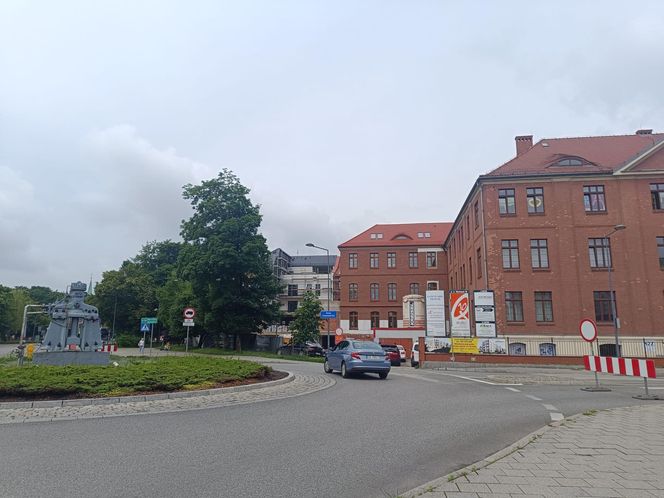 Estakada na Rynkiem w Chorzowie wyłączona z ruchu. Miasto czeka drogowy paraliż