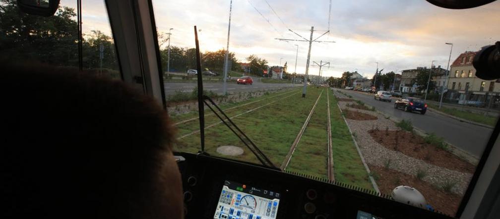 Toruń: Historyczny moment za nami. Pierwszy tramwaj pojechał na JAR. Zdjęcia z przejazdu technicznego