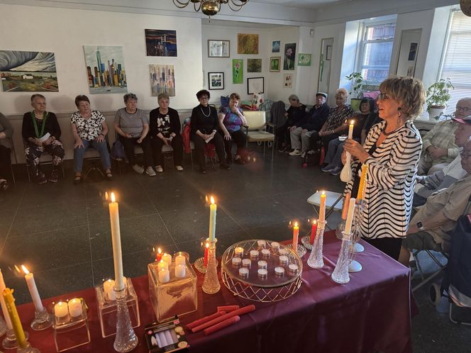 Wszystkich Świętych w Northside Senior Center