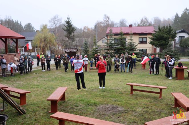 Poszli dla Niepodległej. W Krasnobrodzie odbył się IV. Rajd Nordic Walking