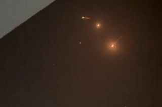 Rakieta trafiła prosto w blok w Izraelu