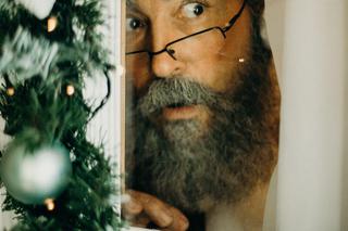 Kto przynosi prezenty pod choinkę?