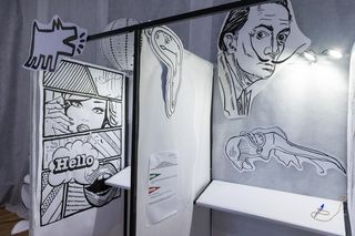 Czarno-biała kolorowanka w lokalu wyborczym w Czerwonaku