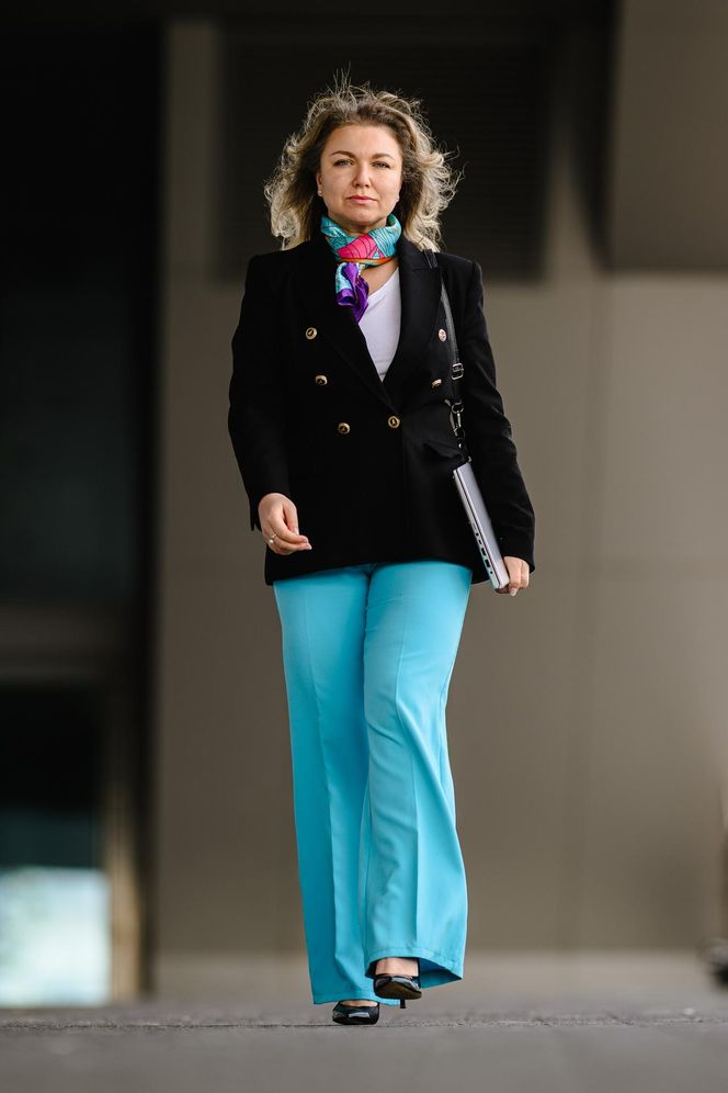 Z korporacji przesiadła się do taksówki