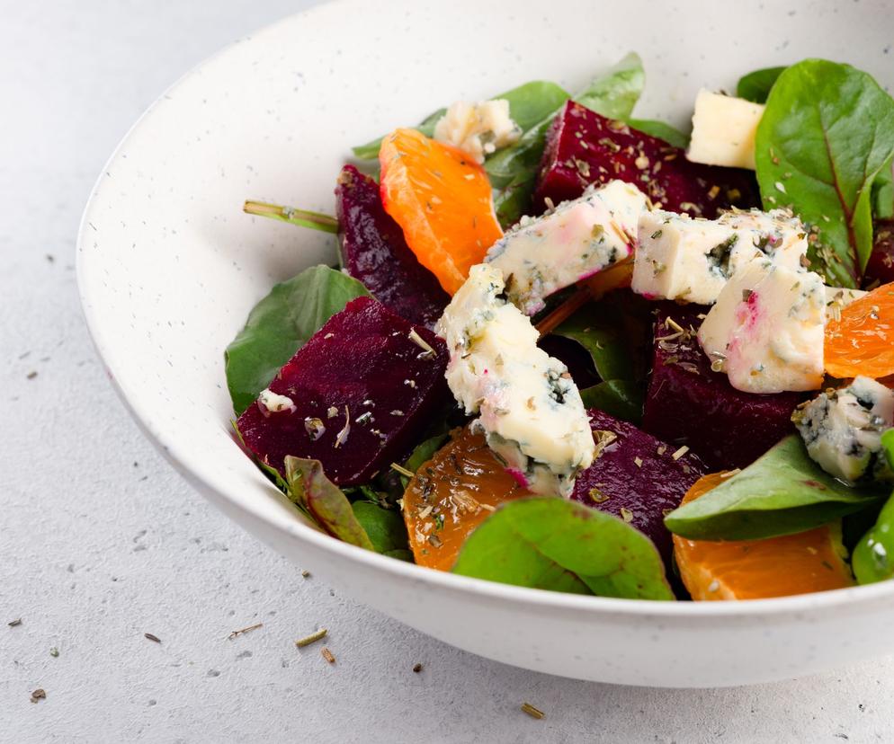 Sałatka buraczana z owocami