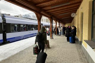 Pociąg z Krakowa do Zakopanego wrócił na stałe do rozkładu jazdy od 22 grudnia 2023!