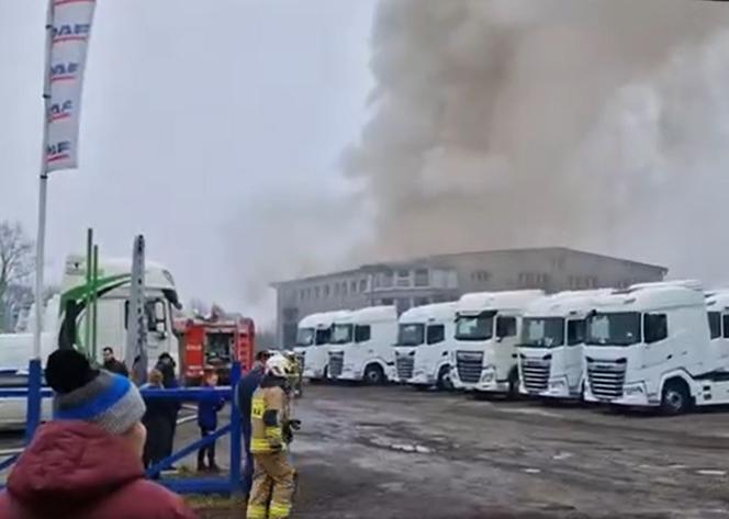 Tragiczny pożar w Ustroniu. W serwisie samochodów ciężarowych zginął pracownik