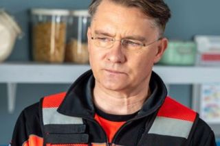 Na sygnale, odcinek 789: postrzelony w nogę bandyta walczy o życie, gdy kula po rykoszecie dociera do jego serca