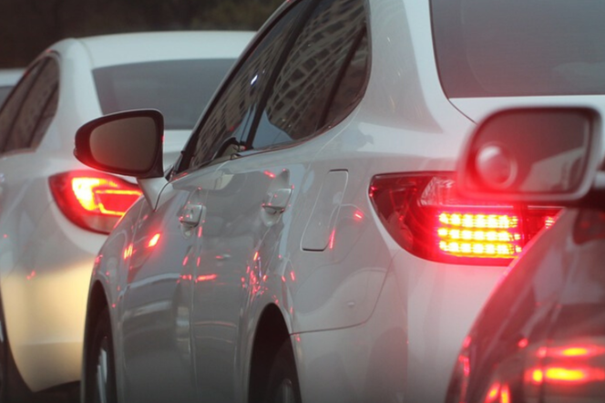 Awaria na Trasie Łazienkowskiej. Uwaga na poważne utrudnienia w Warszawie