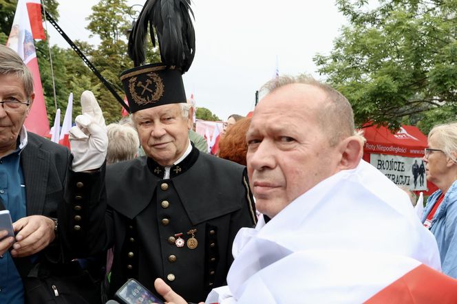 Karol Nawrocki prezydentem. Tłumy pod Sejmem