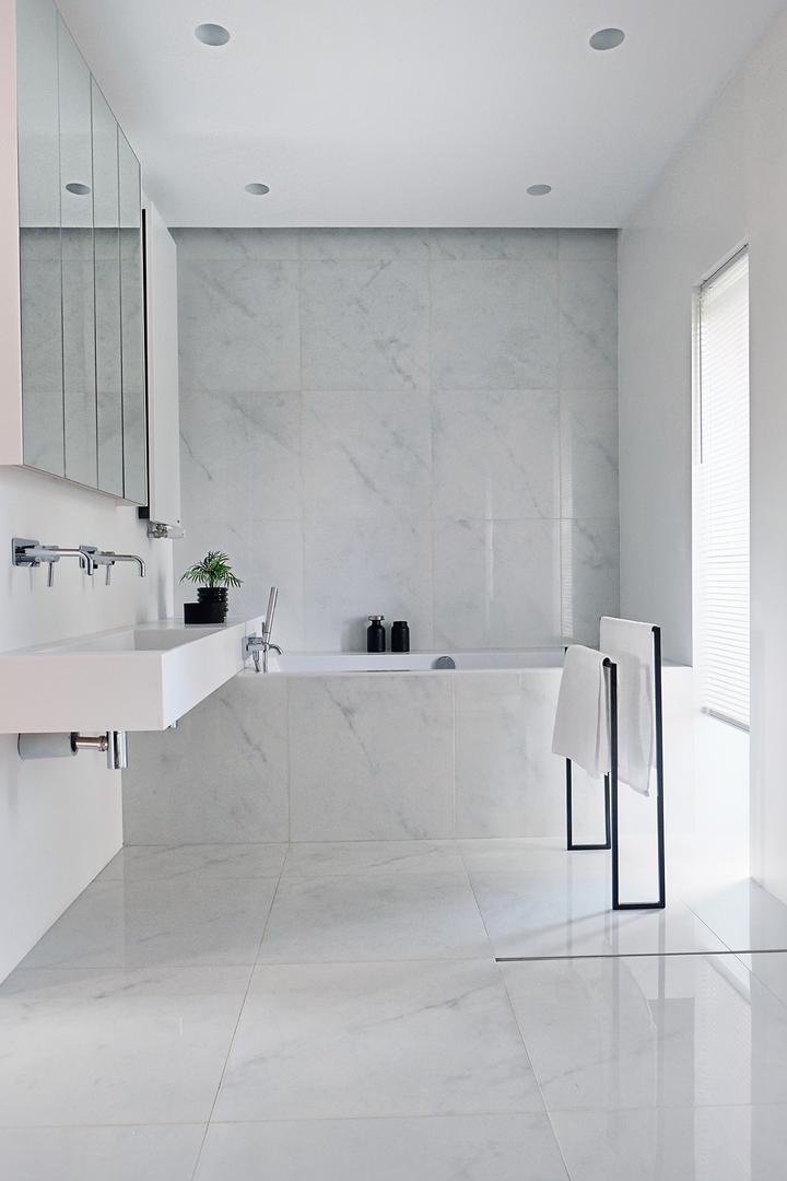 Mrowiec, Łomianki, Moomoo