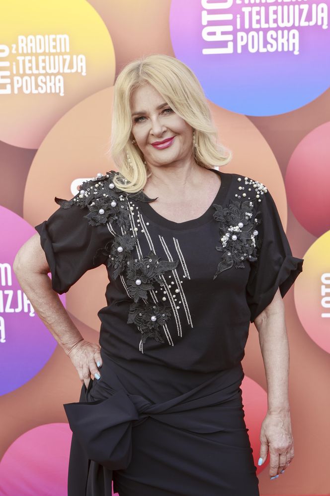 Michał Szpak tak się przejął na scenie, że zgubił mikrofon! Na szczęście nie był sam