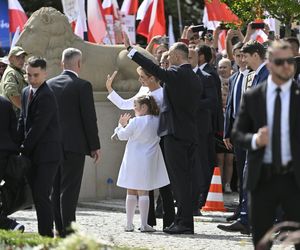  Kasia Nawrocka na biało czekała na rodziców 