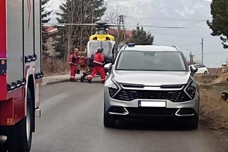 W Lipowej samochód osobowy wjechał w betonowy przepust