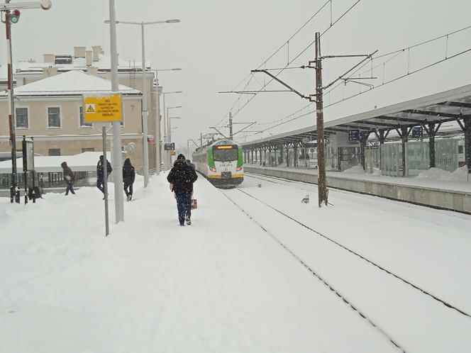 Opóźnienia kursów pociągów w Świętokrzyskiem