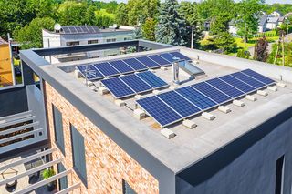Tauron kontroluje mikroinstalacje fotowoltaiczne. Sprawdza te o zawyżonych parametrach lub  które generują energię niezgodnie z umową