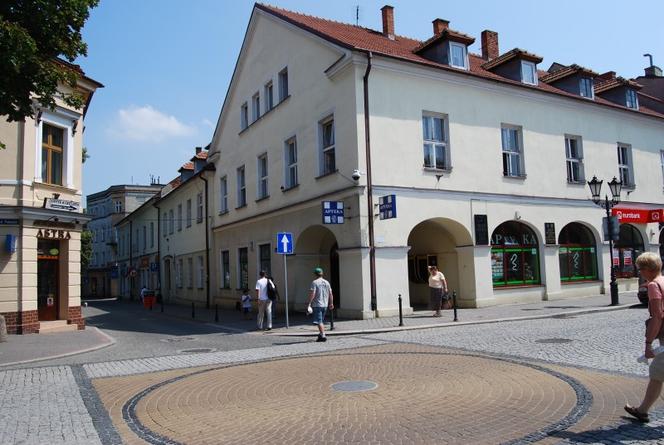 Oświęcim (50 dni z przekroczeniem poziomu rekomendacji WHO dla pyłu PM10)
