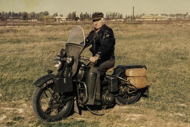 HARLEY DAVIDSON MOTOCYKLISTA WETERAN