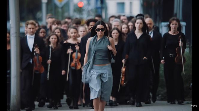 Rosalía nagrała teledysk w Polsce. Te kultowe miejsca w Warszawie odwiedziła hiszpańska gwiazda