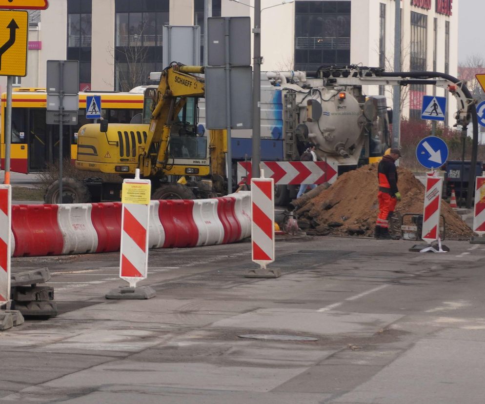 Trwają roboty w centrum Kielc. Będą kolejne utrudnienia! Sprawdź