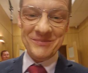 M jak miłość nowy sezon po wakacjach 2025. Piotrek (Marcin Mroczek) na planie