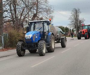 Rolnicy wyszli na ulice. Rozpoczął się protest w woj. łódzkim. „Opłacalność jest na krytycznym poziomie”
