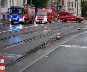 Kamienica w Poznaniu może się zawalić w każdej chwili. Trzeba było ewakuować ludzi [ZDJĘCIA]