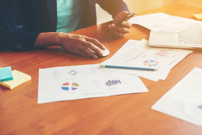 Jak wygląda praca na dwóch etatach?