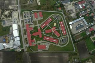 W WIĘZIENIU GROZI MU ŚMIERĆ.