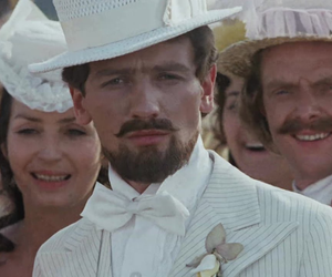 Kadr z filmu Noce i dnie