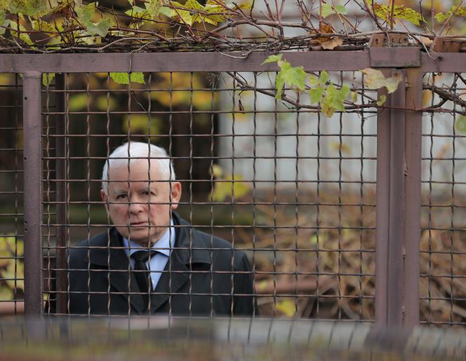 Kaczyński zablokowany pod kościołem
