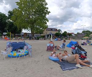 Plaża Mechelinki. Tłum w każdą sobotę i niedzielę