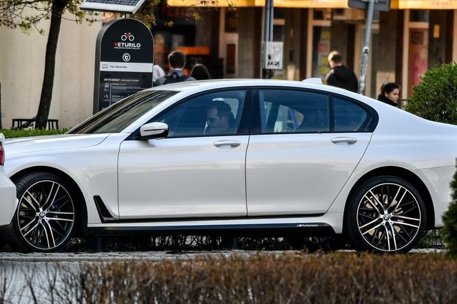 Paweł Deląg jeździ BMW serii 7 za pół miliona złotych