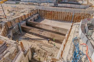 Budowa tunelu kolejowego i przystanku Śródmieście w Łodzi (marzec 2025)