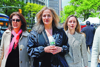 Zamiast do sądu poleciał do Irlandii