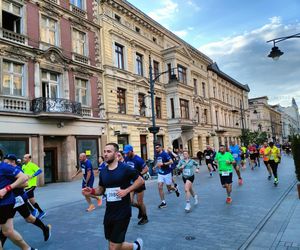 Rossmann Run 2025. Tłumy biegaczy wzięły udział w biegu ulicą Piotrkowską