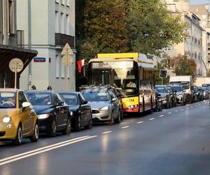 Centrum Warszawy znów zablokowane, ulice nieprzejezdne. Co się dzieje? 