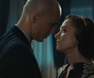 Zatoka szpiegów 2, odcinek 12. Hermann Wulf (Mateusz Nędza), Eva Stromberg (Sonia Mietielica)