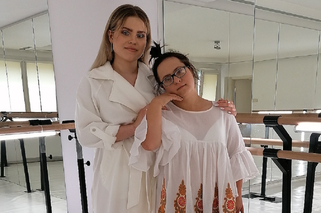 20-letnia CAROLINE JOP z nowym singlem 'Niewidzialna'. W klipie wystąpiła Ola Mandryga z programu TVN 'Down the Road'