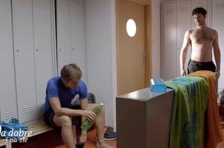 Na dobre i na złe odc. 620. Szczepan Lipski (Kamil Kula), Adam Krajewski (Grzegorz Daukszewicz)