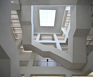 Wanny, buty i manekiny za 851 tys. zł? Ale sztuka! „To jedna z najbardziej wpływowych artystek na świecie”