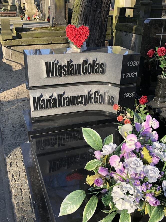 Maria Krawczyk-Gołas. Przygotowała sobie grób z Gołasem